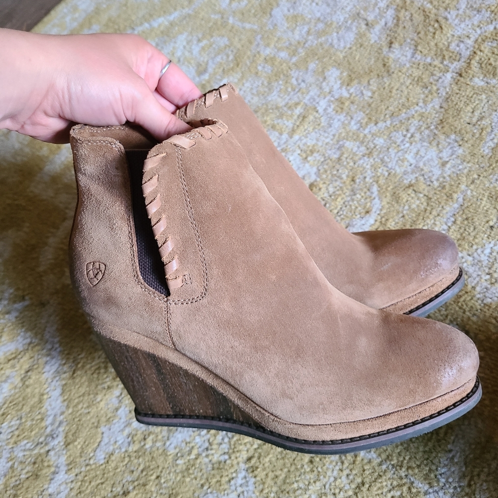 Arait wedges